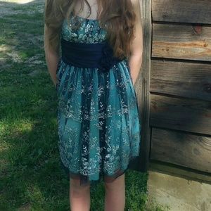 Formal / party dress